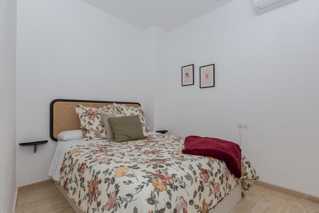 Bright Apartment With Patio And Balconies In The Center Malaga Exterior photo